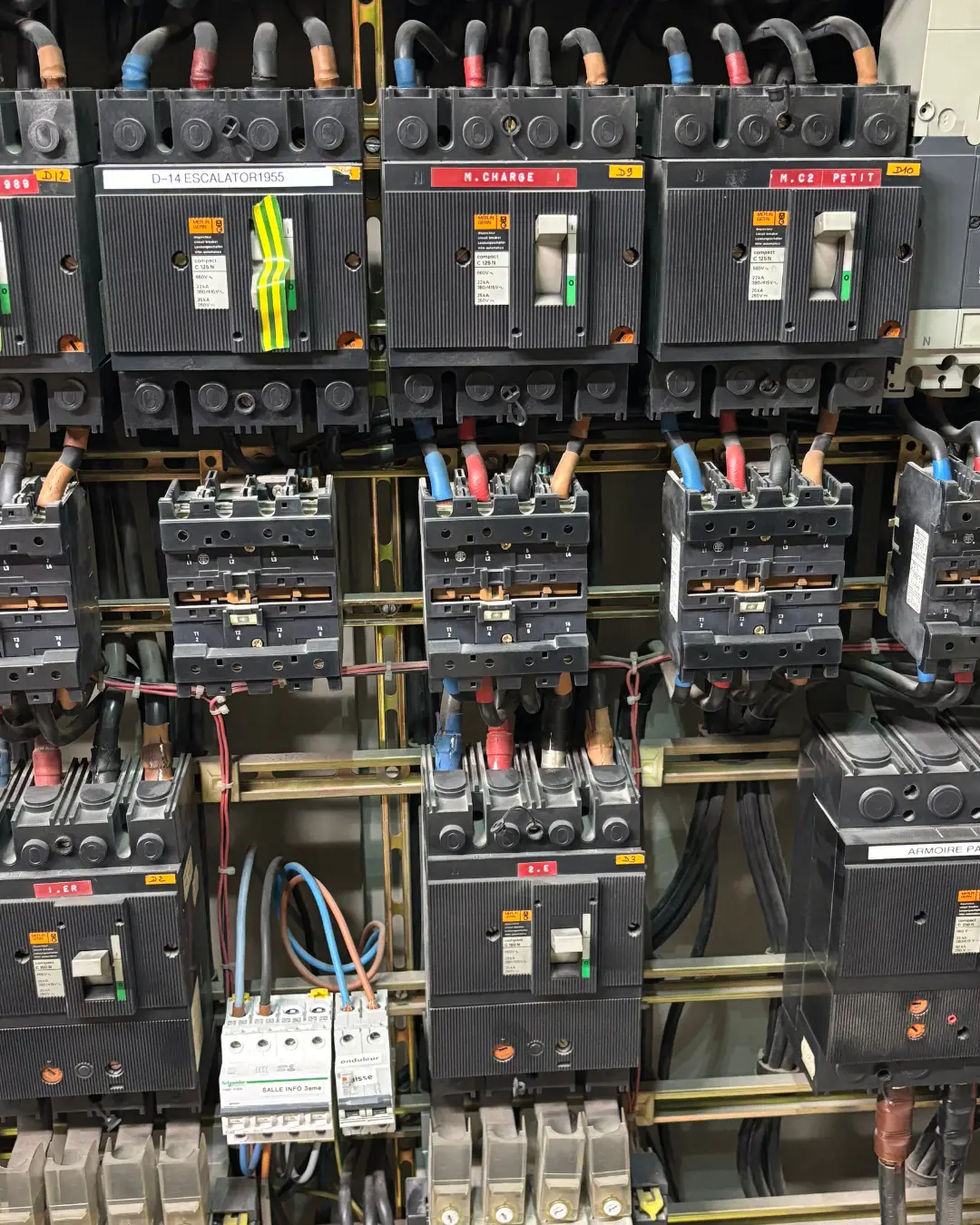 Mise aux normes électriques à Caen – Sécurisez votre logement