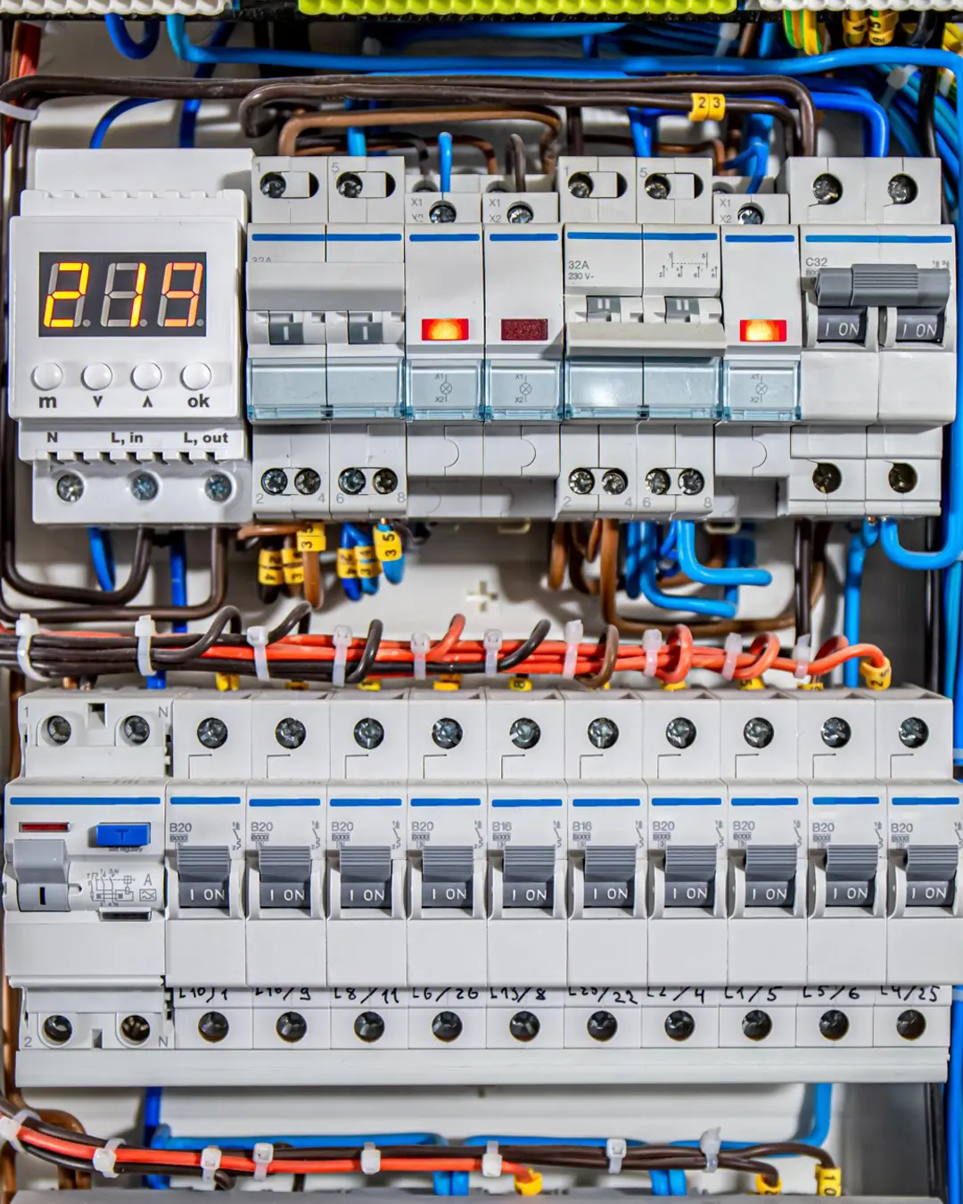 Mise aux normes électriques à Caen – Sécurisez votre logement